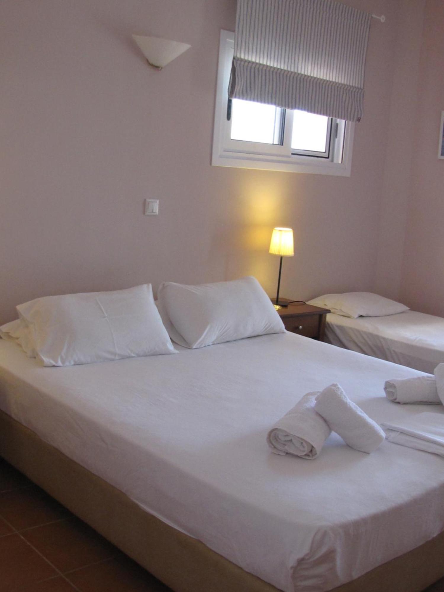 Ithaki Holidays Frínion Exterior foto