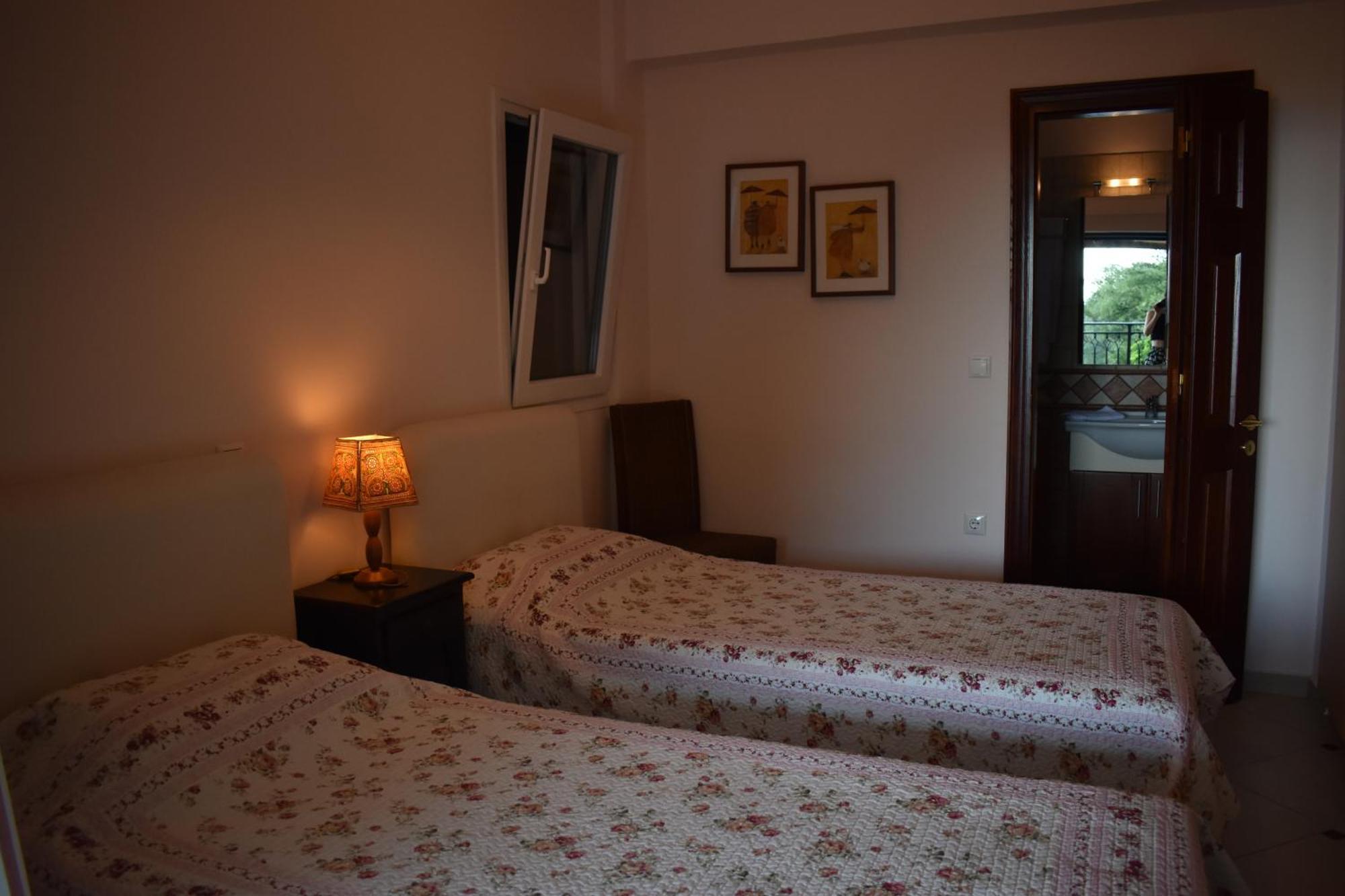Ithaki Holidays Frínion Exterior foto